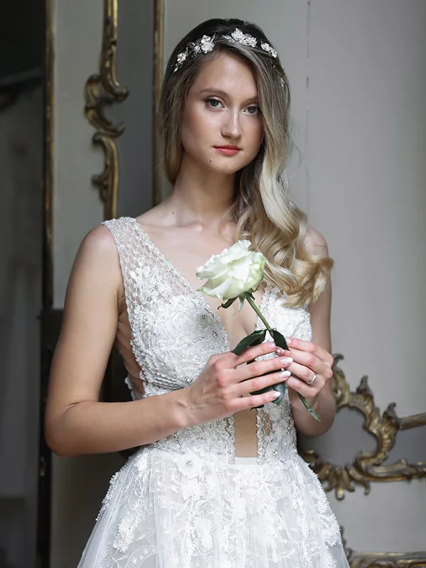 Accessori da sposa: veli, stole, gioielli e copricapi — spazio Tulle Torino