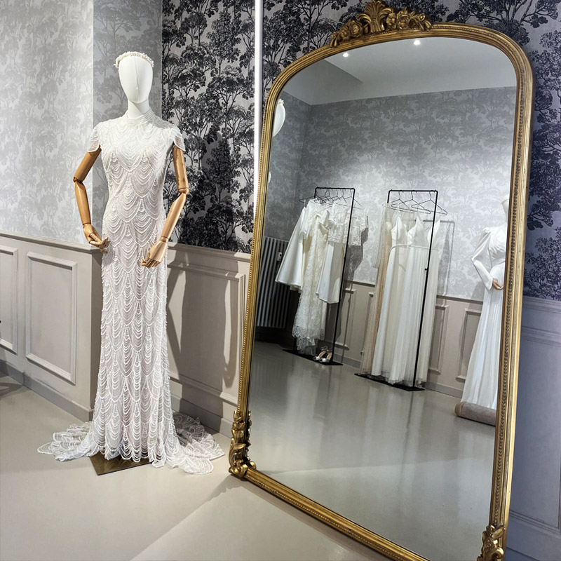 Lo spazio Tulle Sposa in Piazza Vittorio Veneto 12 a Torino: abiti in esposizione